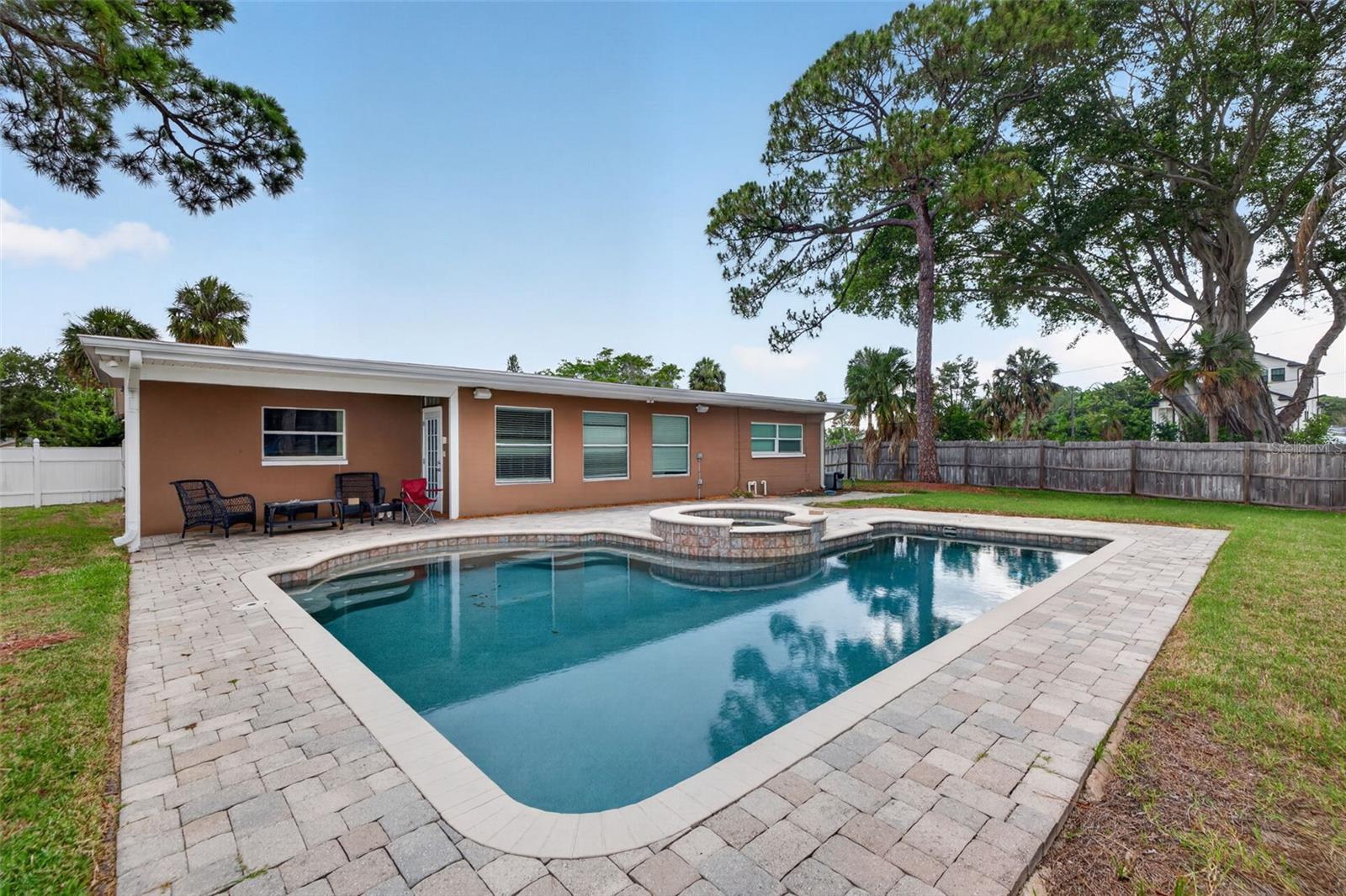 4627 Venetian Blvd, Saint Petersburg, FL 33704 photo