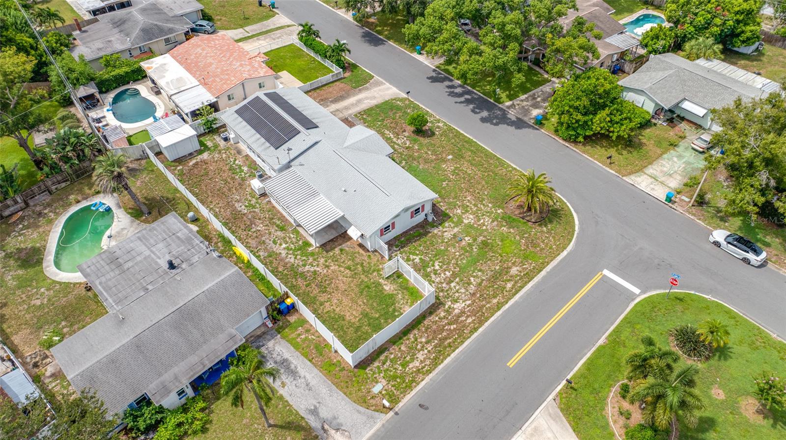 5695 Lime Way, Seminole, FL 33772 photo