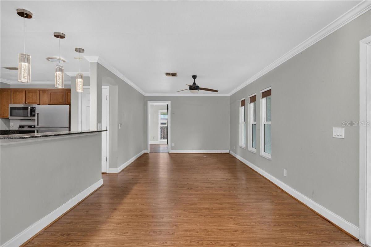 1221 E Lime St, Tarpon Springs, FL 34689 photo