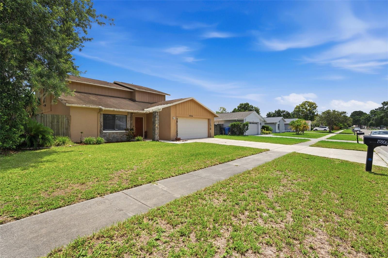 15806 Pennington Rd, Tampa, FL 33624 photo