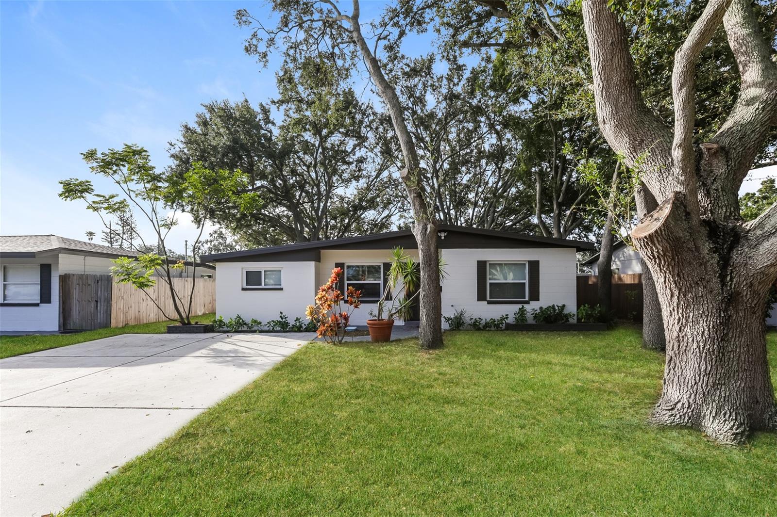 726 75 Ave, Saint Petersburg, FL 33702