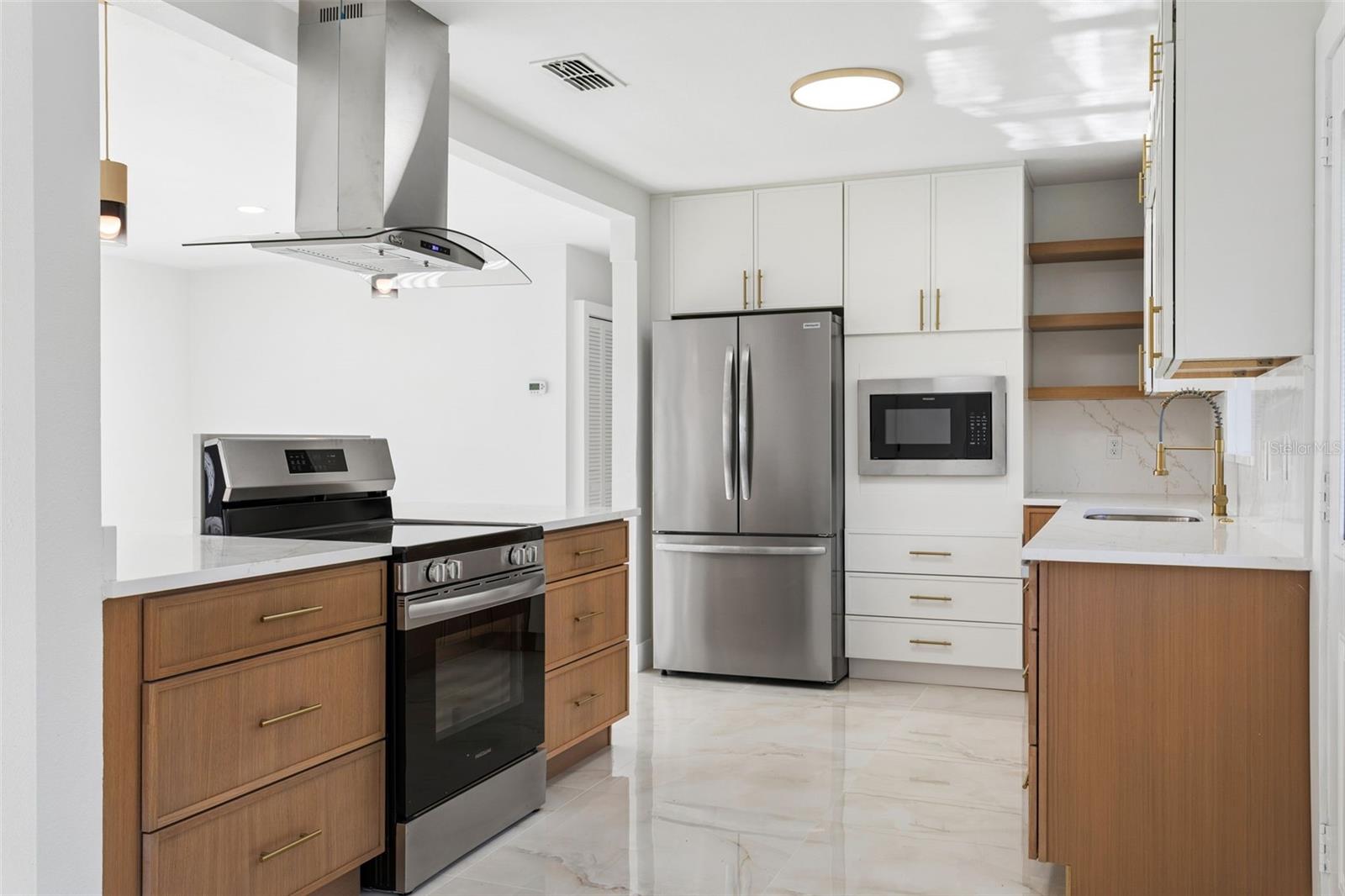 540 Milwaukee Ave, Dunedin, FL 34698 photo