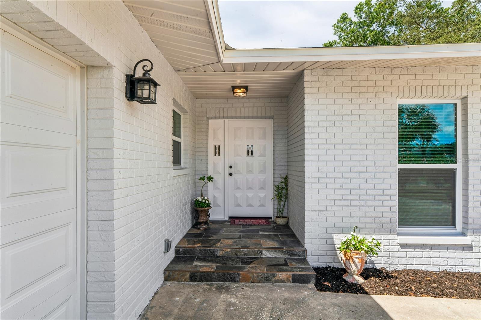 1131 Lancer Ln, Tarpon Springs, FL 34689 photo