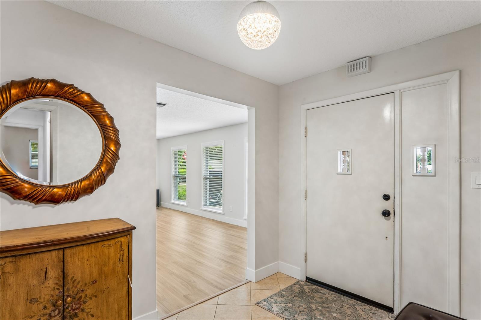 1131 Lancer Ln, Tarpon Springs, FL 34689 photo