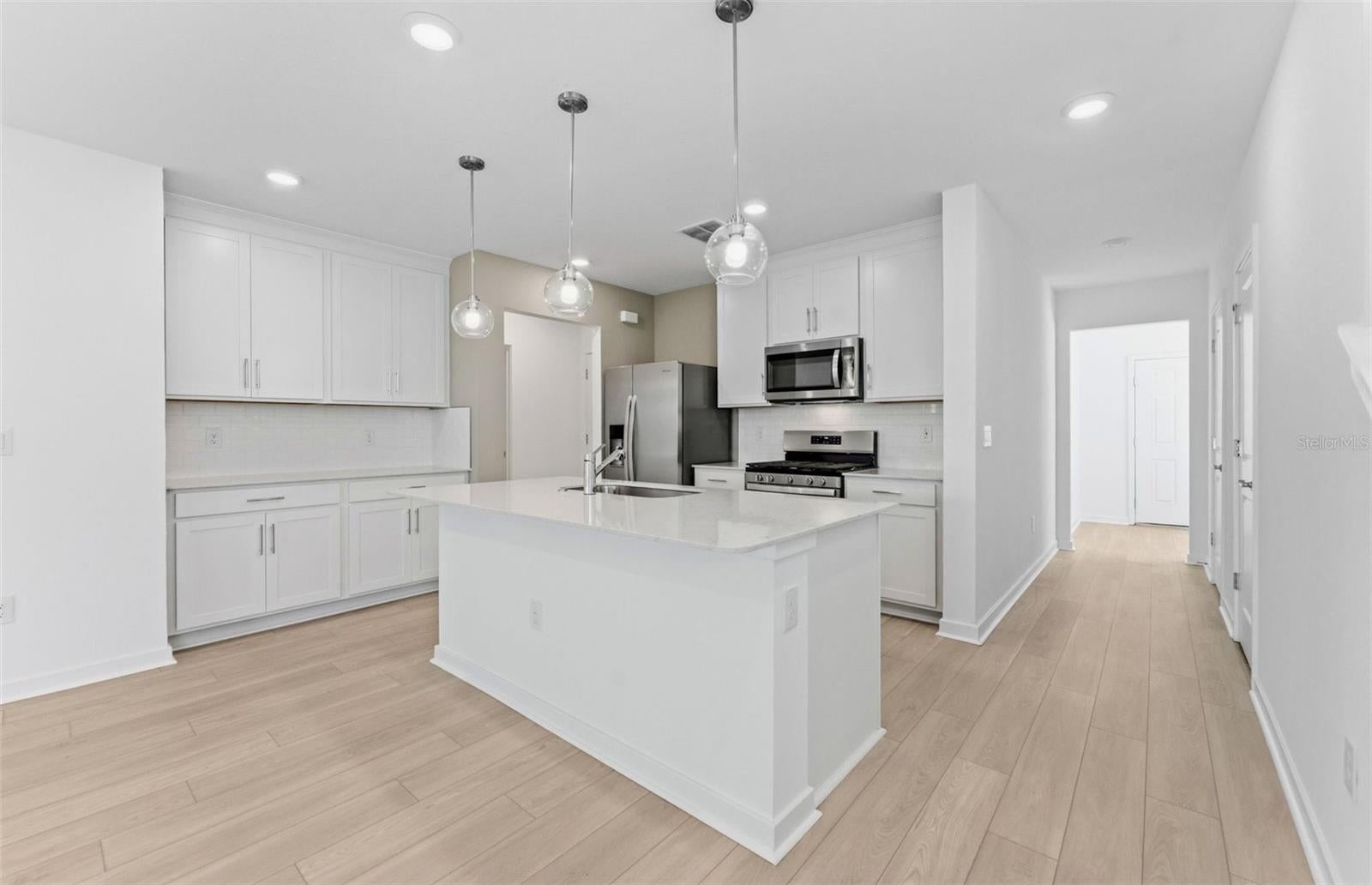 5344 Spring Maiden Cir, Apollo Beach, FL 33572 photo