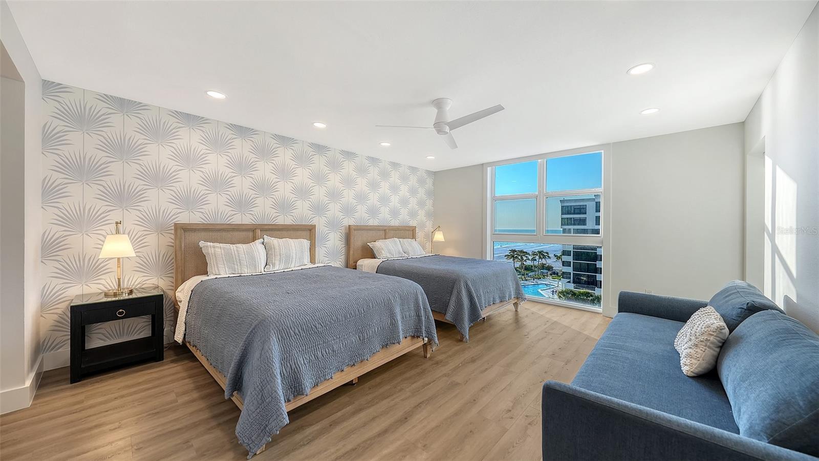 1212 Benjamin Franklin Dr #604, Sarasota, FL 34236 photo
