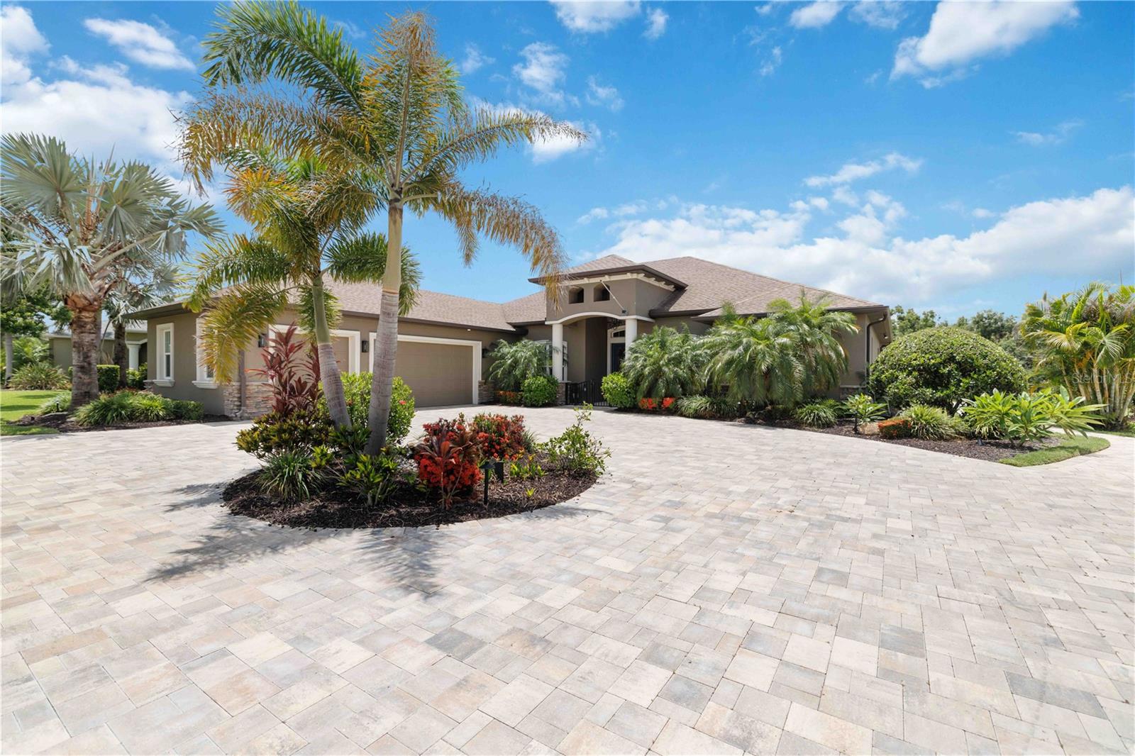 15415 Mulholland Rd, Parrish, FL 34219
