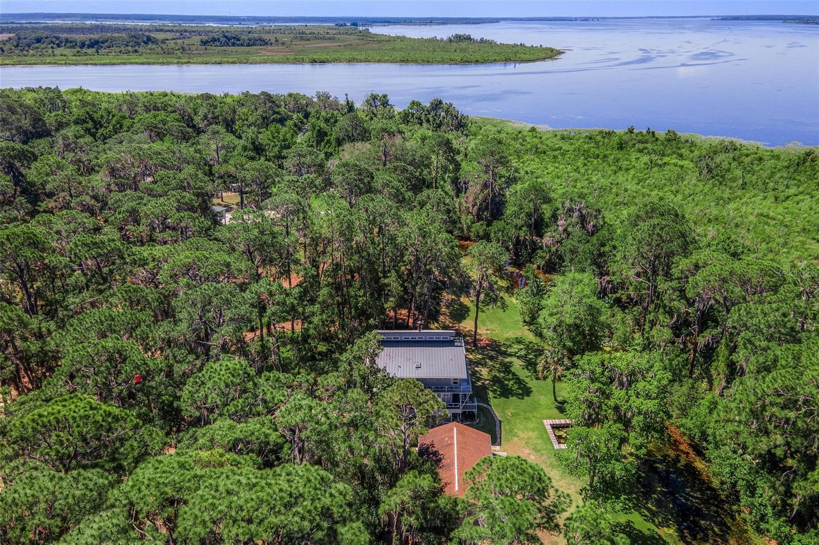 7373 Circle Dr, Lady Lake, FL 32159 photo