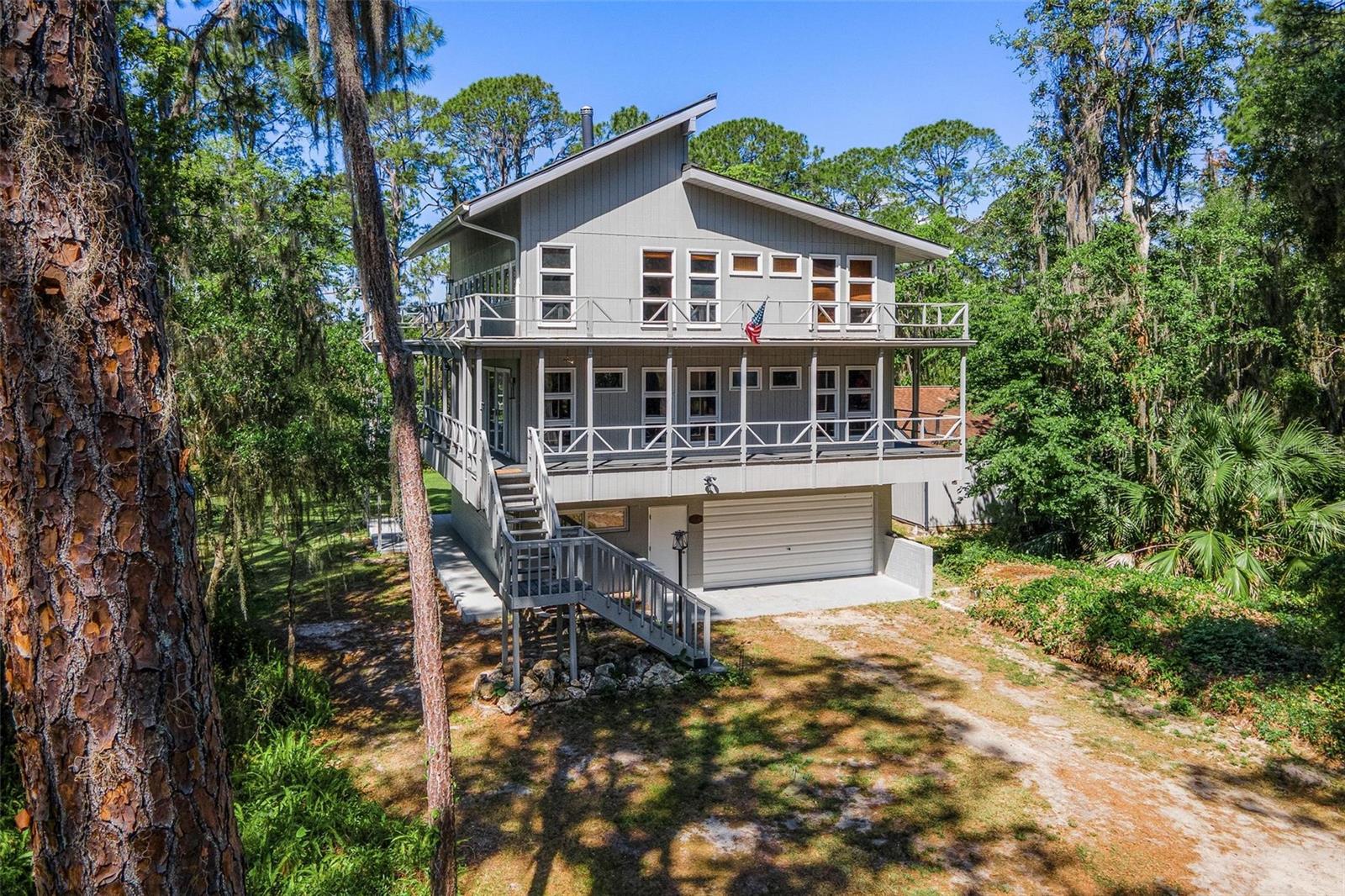 7373 Circle Dr, Lady Lake, FL 32159