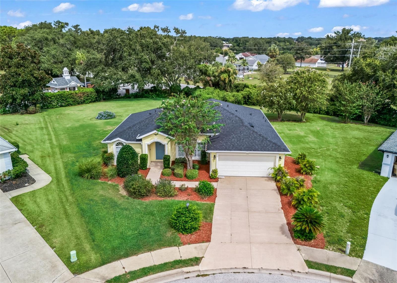 5123 Grove Mnr, Lady Lake, FL 32159