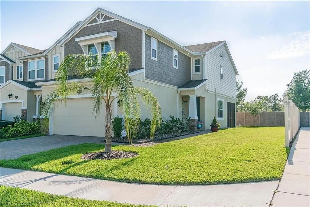 18814 Cornuta St, Lutz, FL 33558