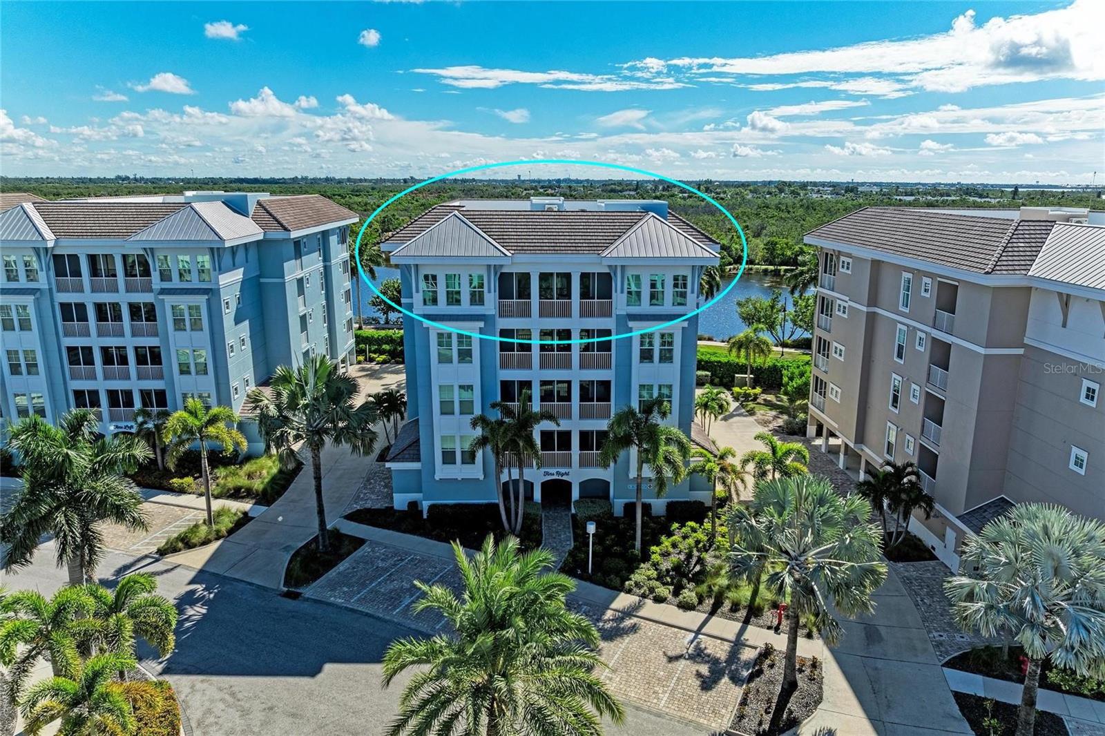 391 Aruba Cir #401, Bradenton, FL 34209 photo