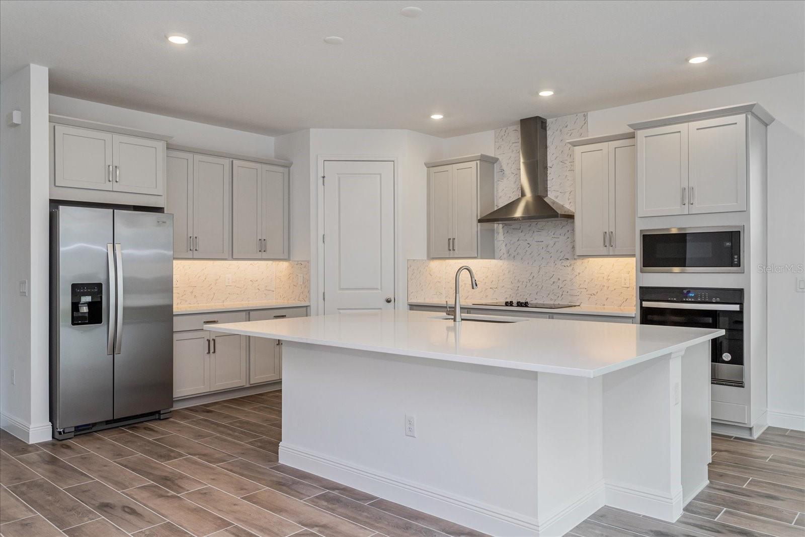 2308 Axel St, Winter Garden, FL 34787 photo