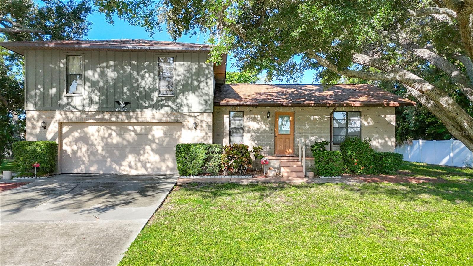 1104 77 St, Bradenton, FL 34209