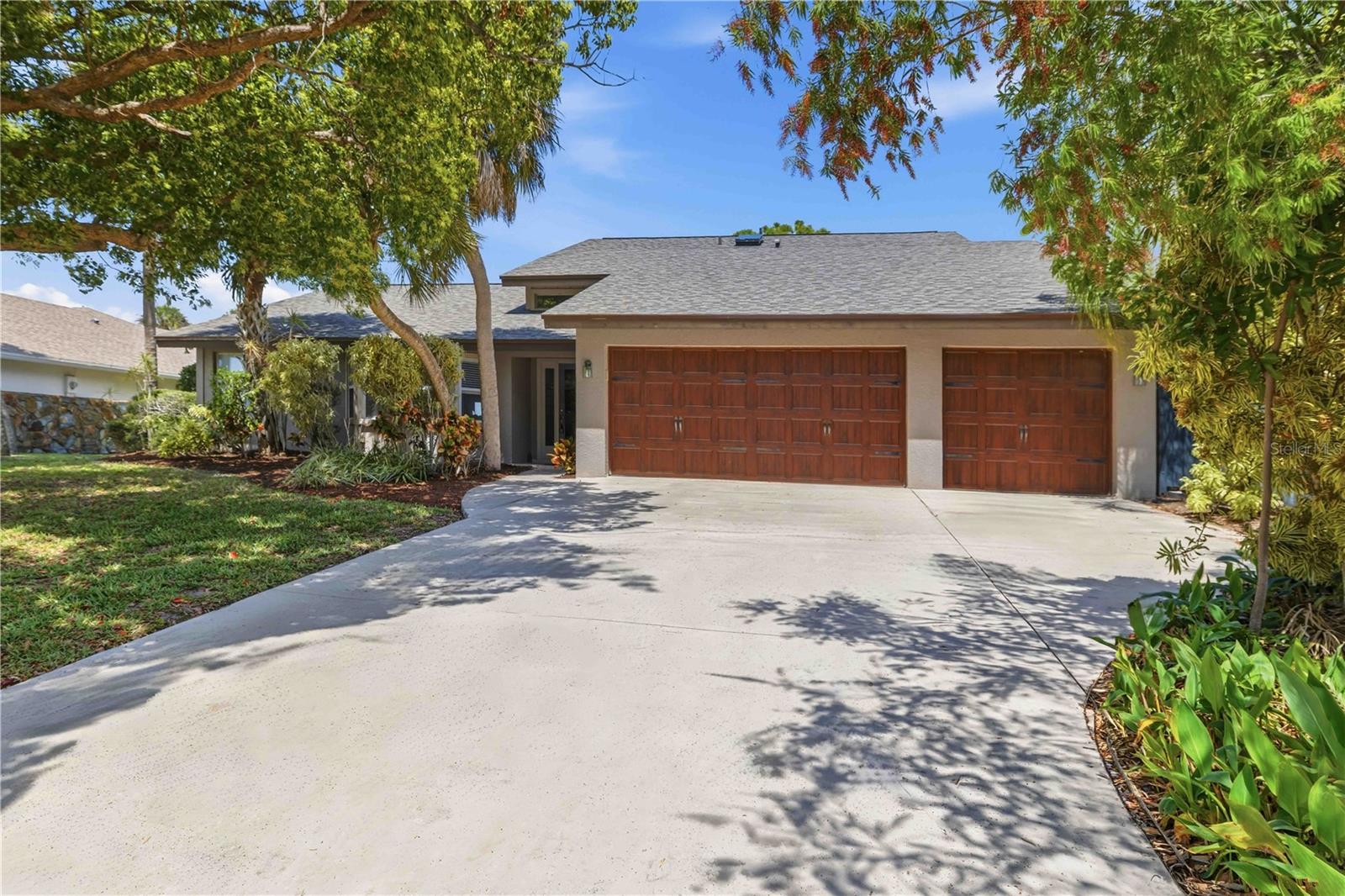 3953 Prairie Dunes Dr, Sarasota, FL 34238 photo