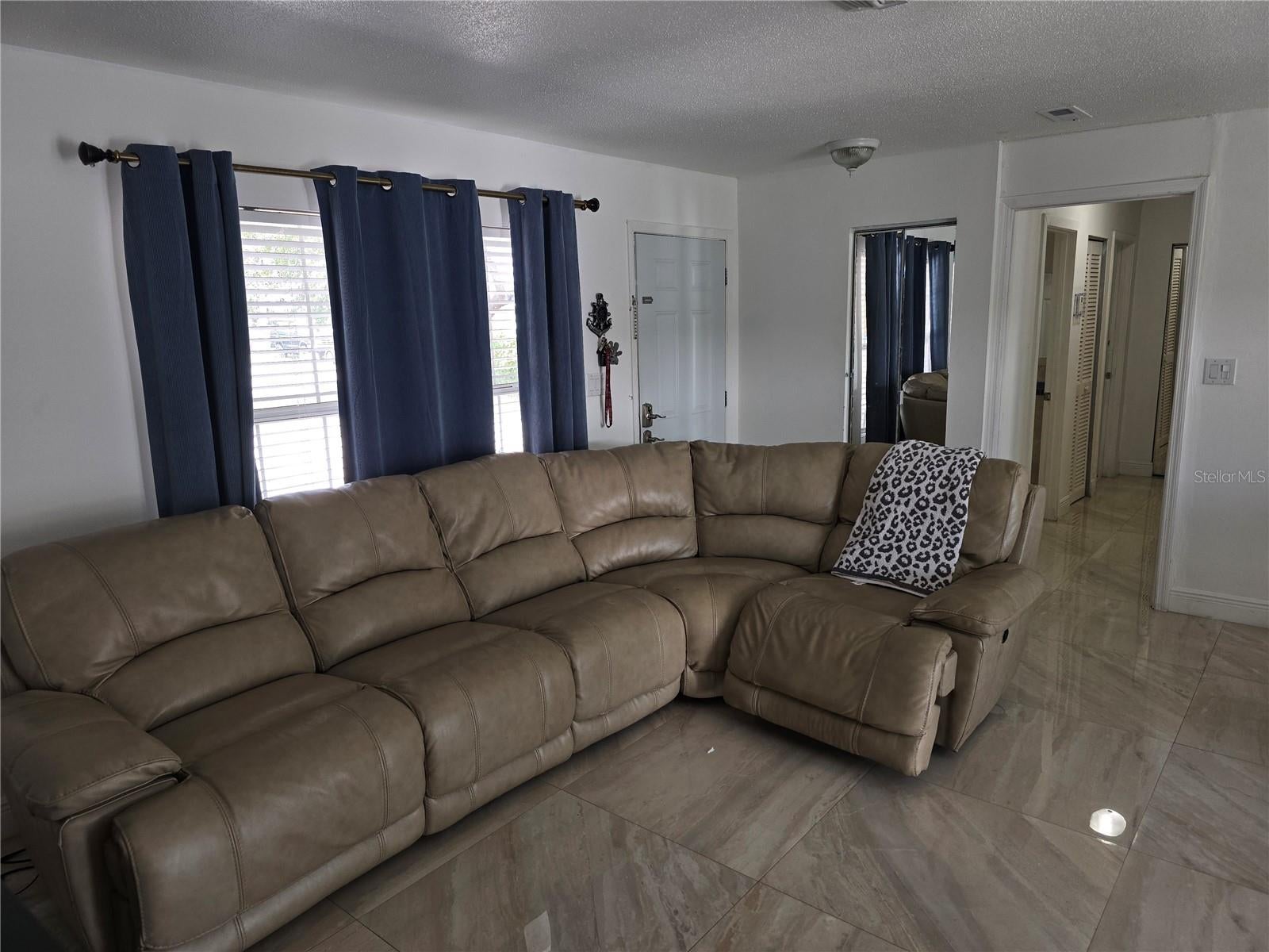 537 Melody Cir, Sarasota, FL 34237 photo