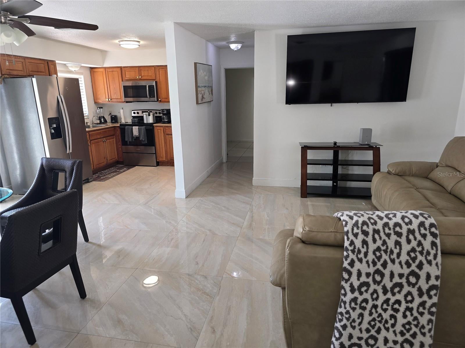 537 Melody Cir, Sarasota, FL 34237 photo