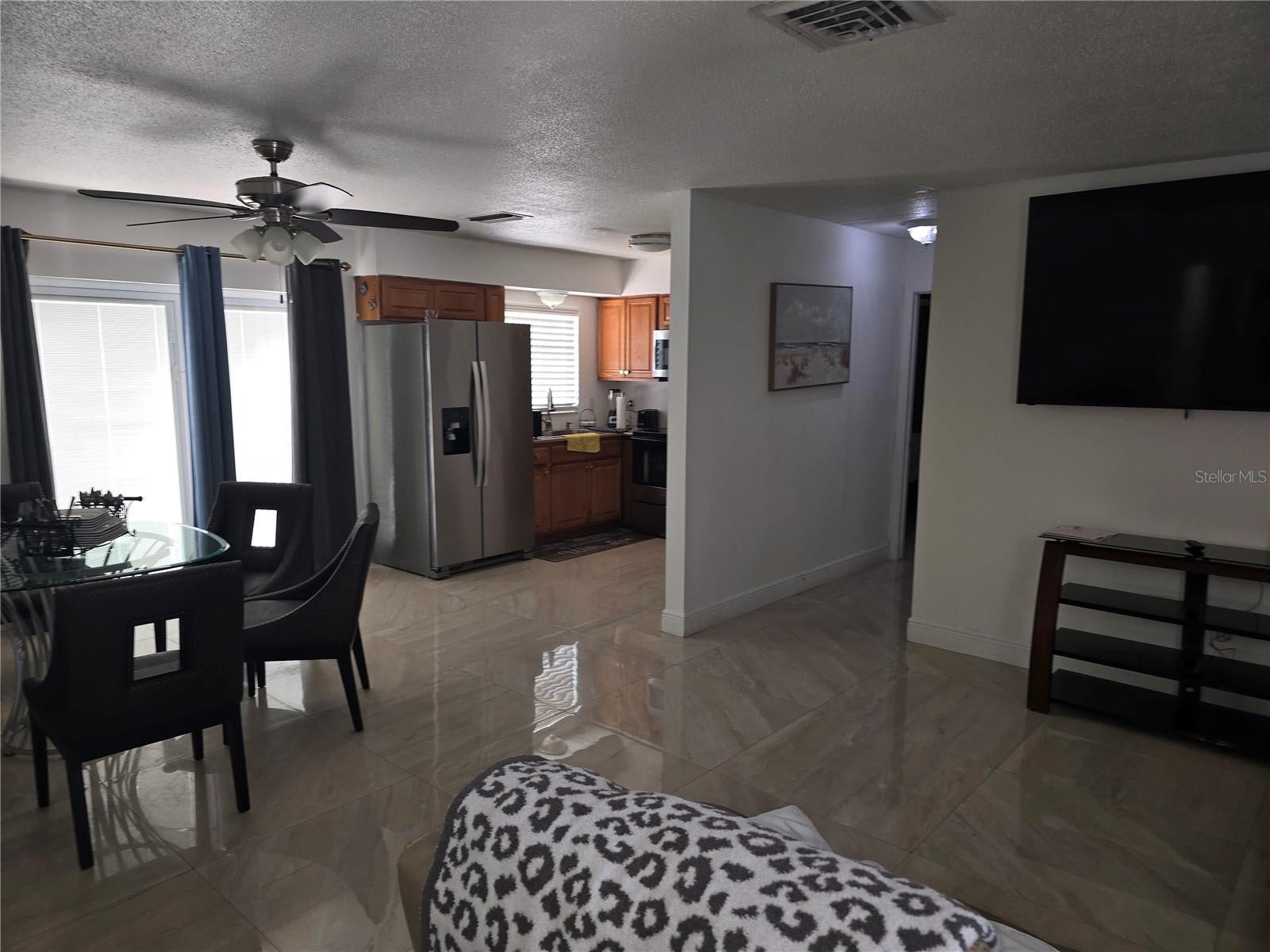 537 Melody Cir, Sarasota, FL 34237 photo