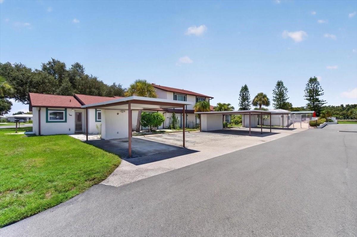 166 Circlewood Dr, Venice, FL 34293