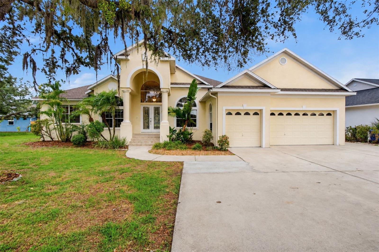 9009 Riverview Dr, Riverview, FL 33578