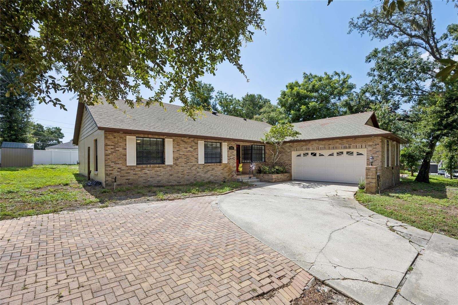 733 Saxby Ave, Orlando, FL 32835 photo