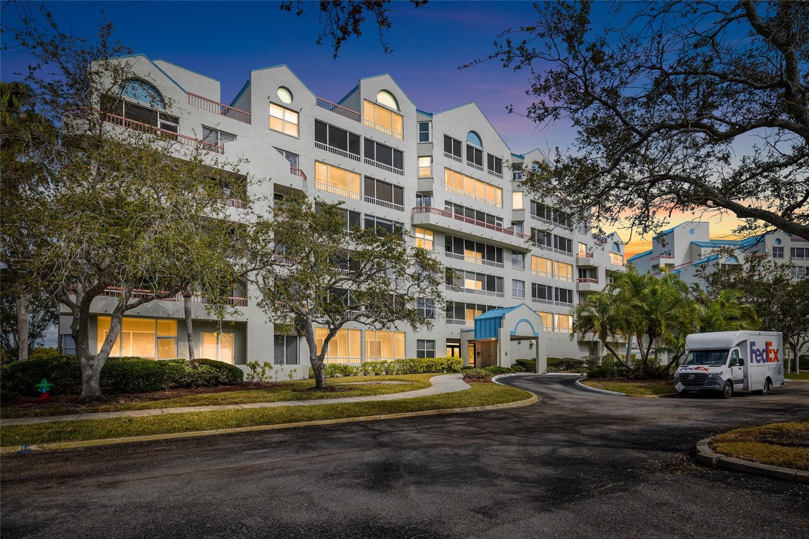 2333 Feather Sound Dr, Clearwater, FL 33762