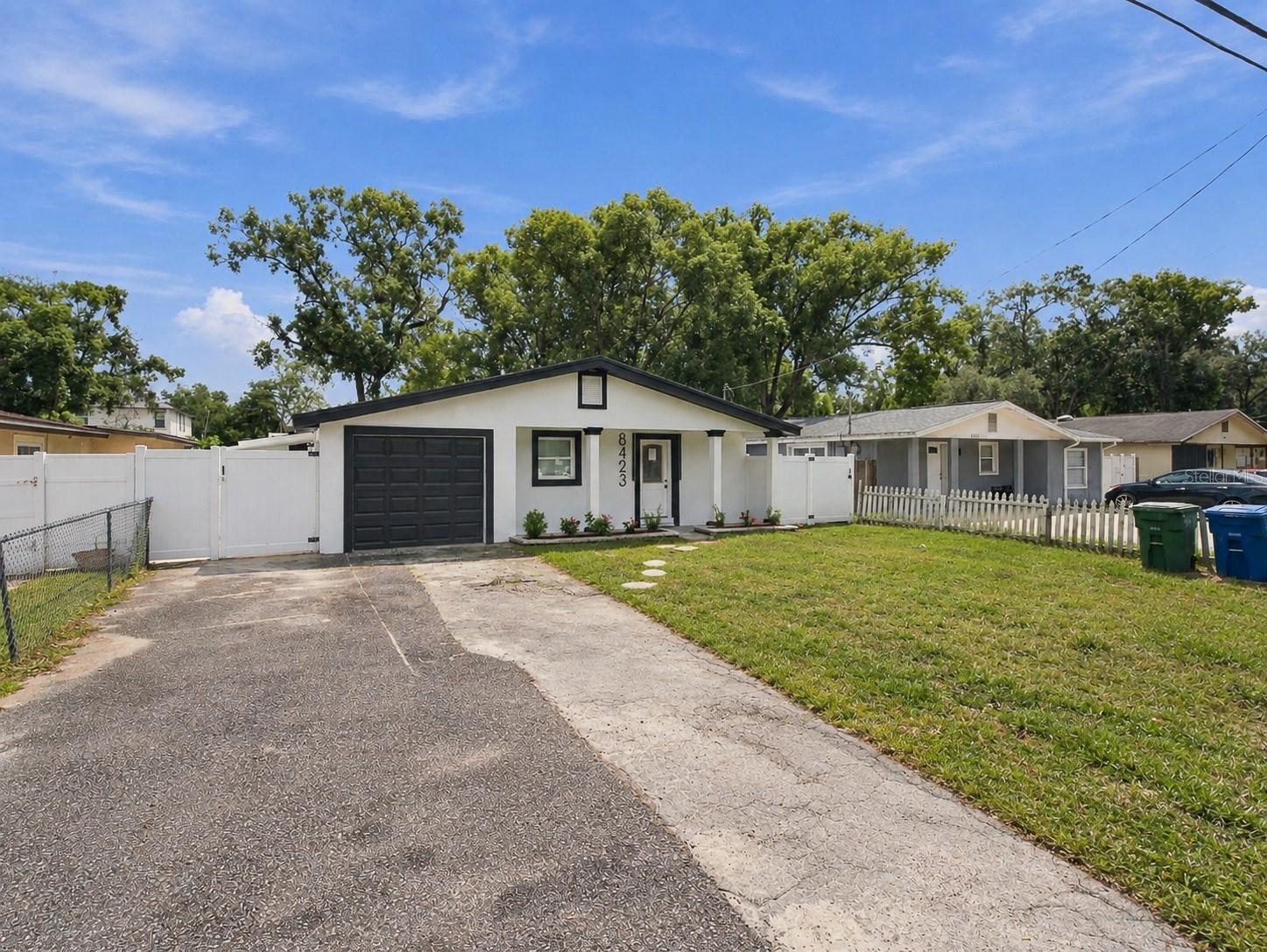 8423 N Packwood Ave, Tampa, FL 33604 photo