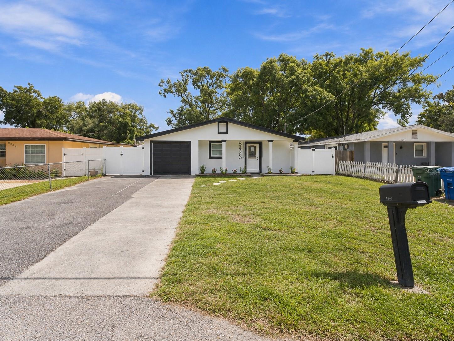 8423 N Packwood Ave, Tampa, FL 33604 photo