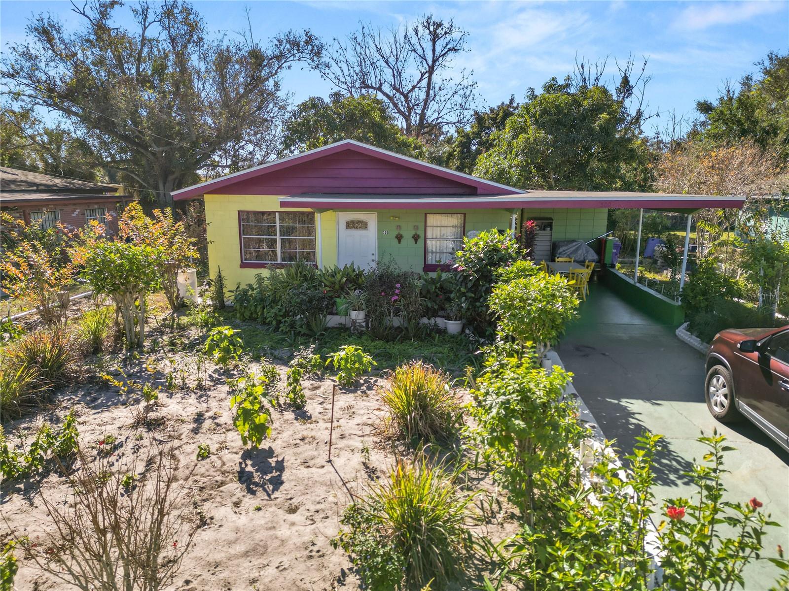 300 Avenue V, Winter Haven, FL 33881