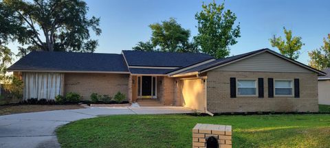 Single Family Residence in LAKELAND FL 1524 NEW JERSEY OAKS COURT.jpg
