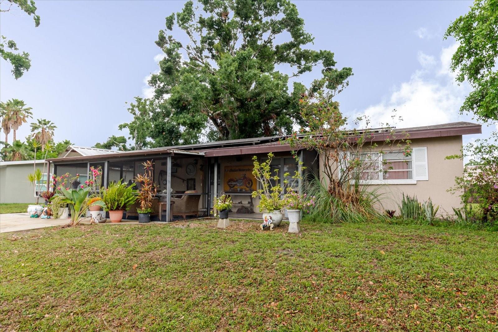 4015 Asbury Pl, Sarasota, FL 34233 photo