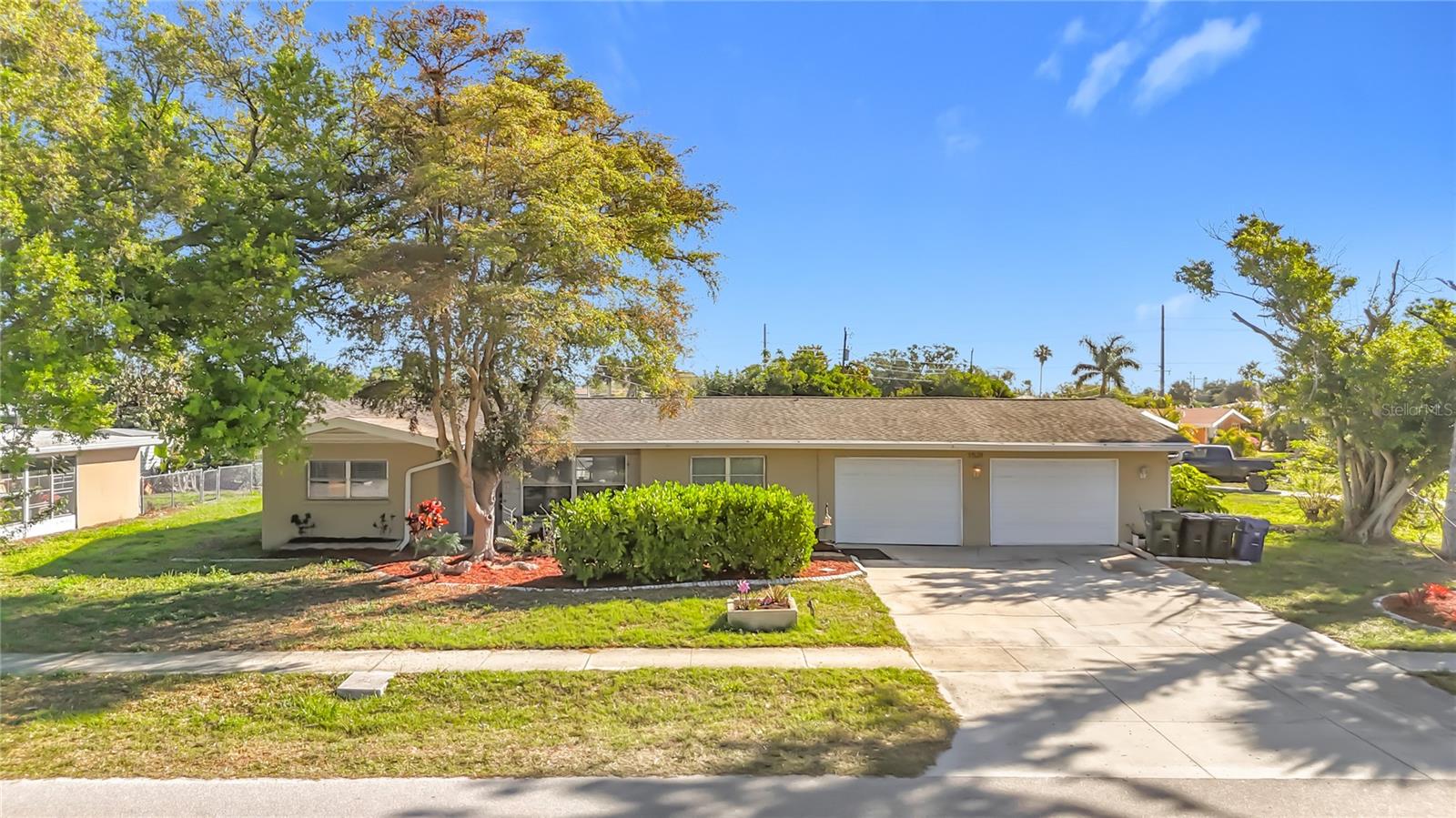 1521 Banyan Dr, Venice, FL 34293 photo