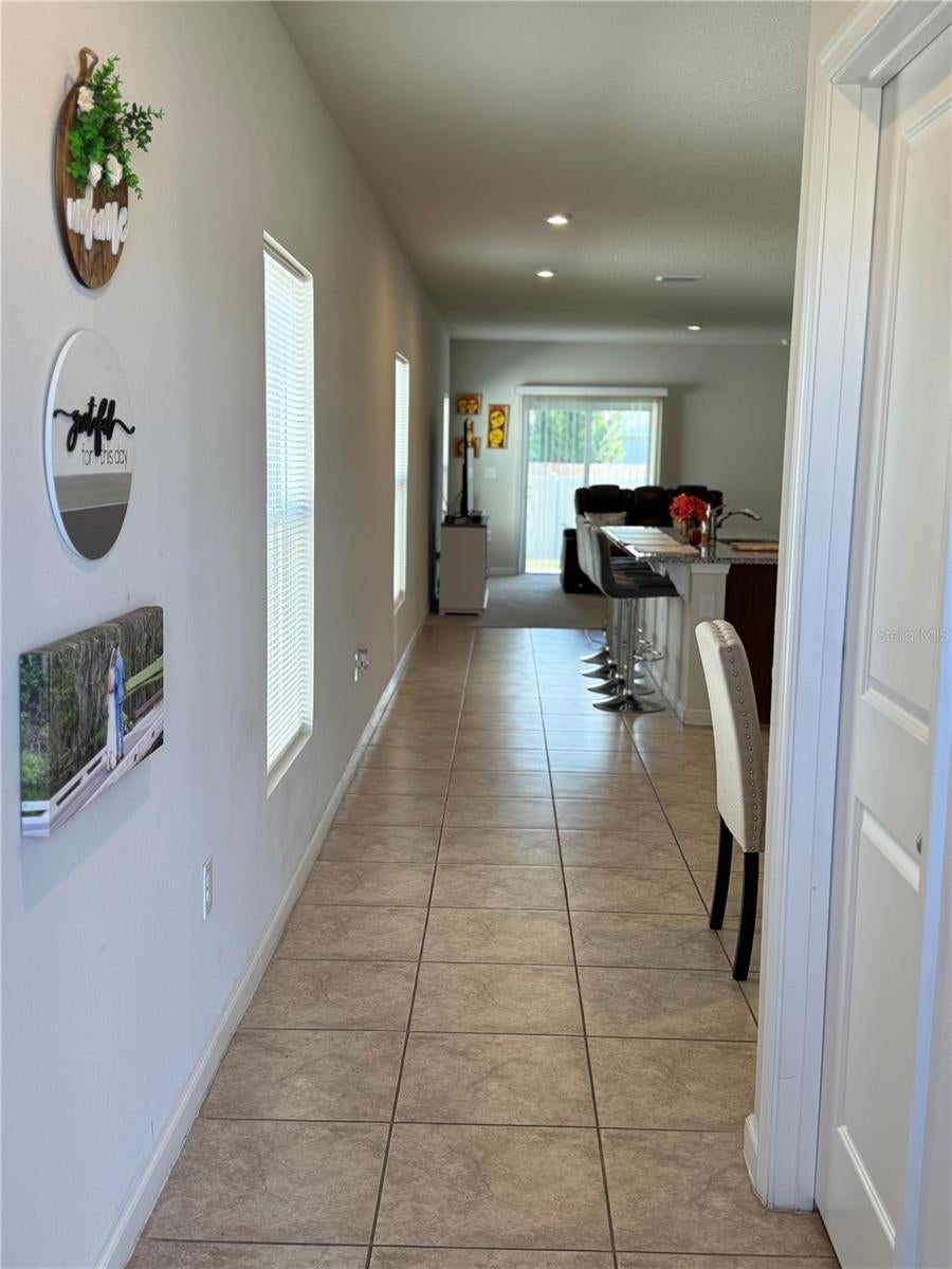 35147 Jomar Ave, Zephyrhills, FL 33541 photo