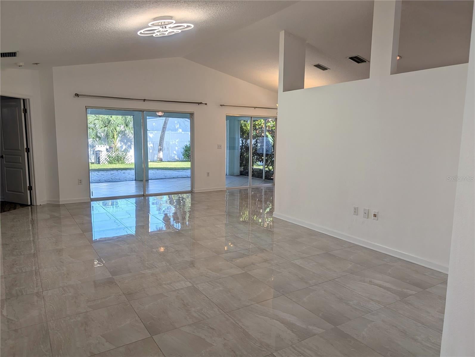4557 Worcester Rd, Sarasota, FL 34231 photo