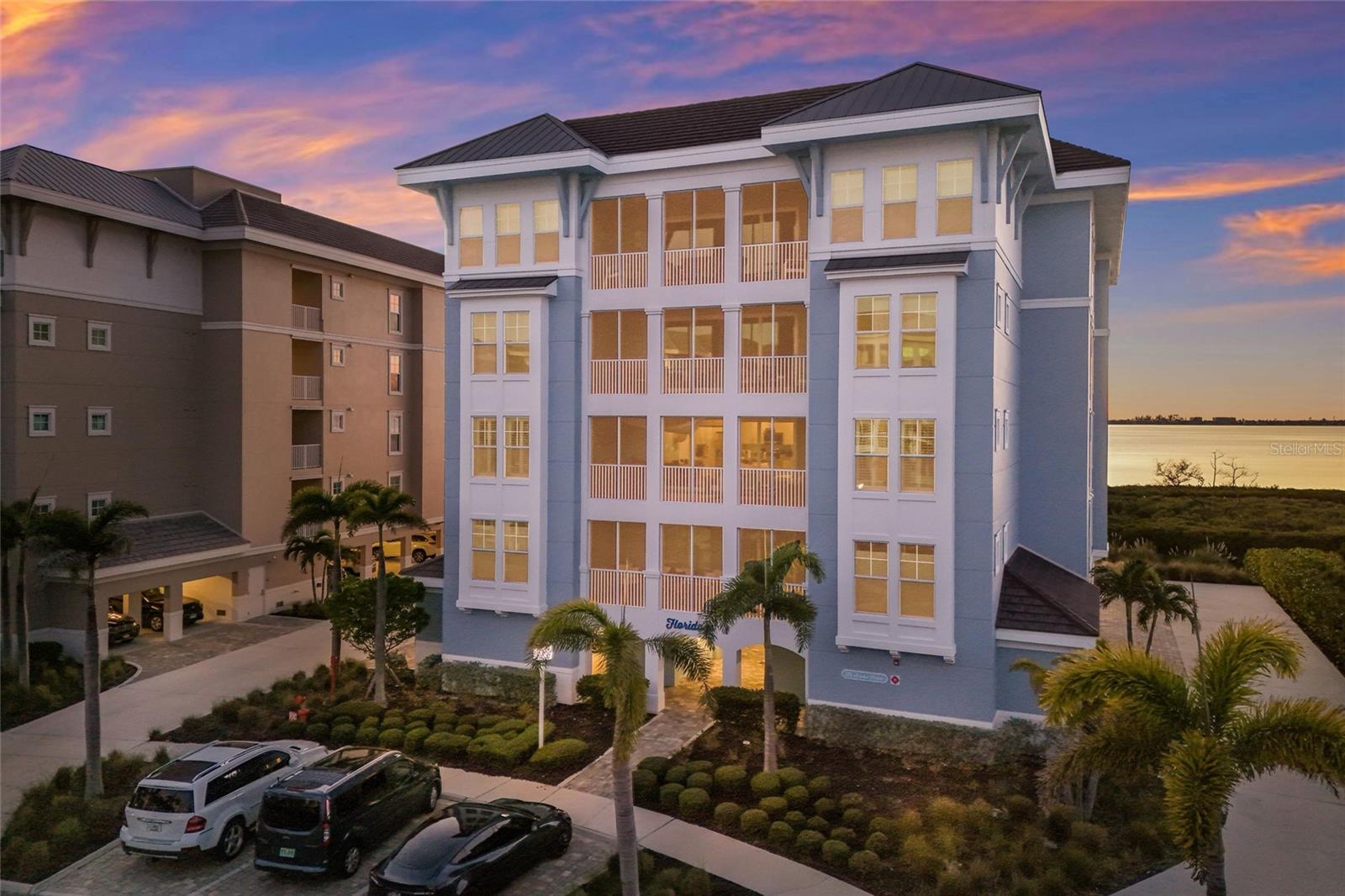376 Aruba Cir, Bradenton, FL 34209