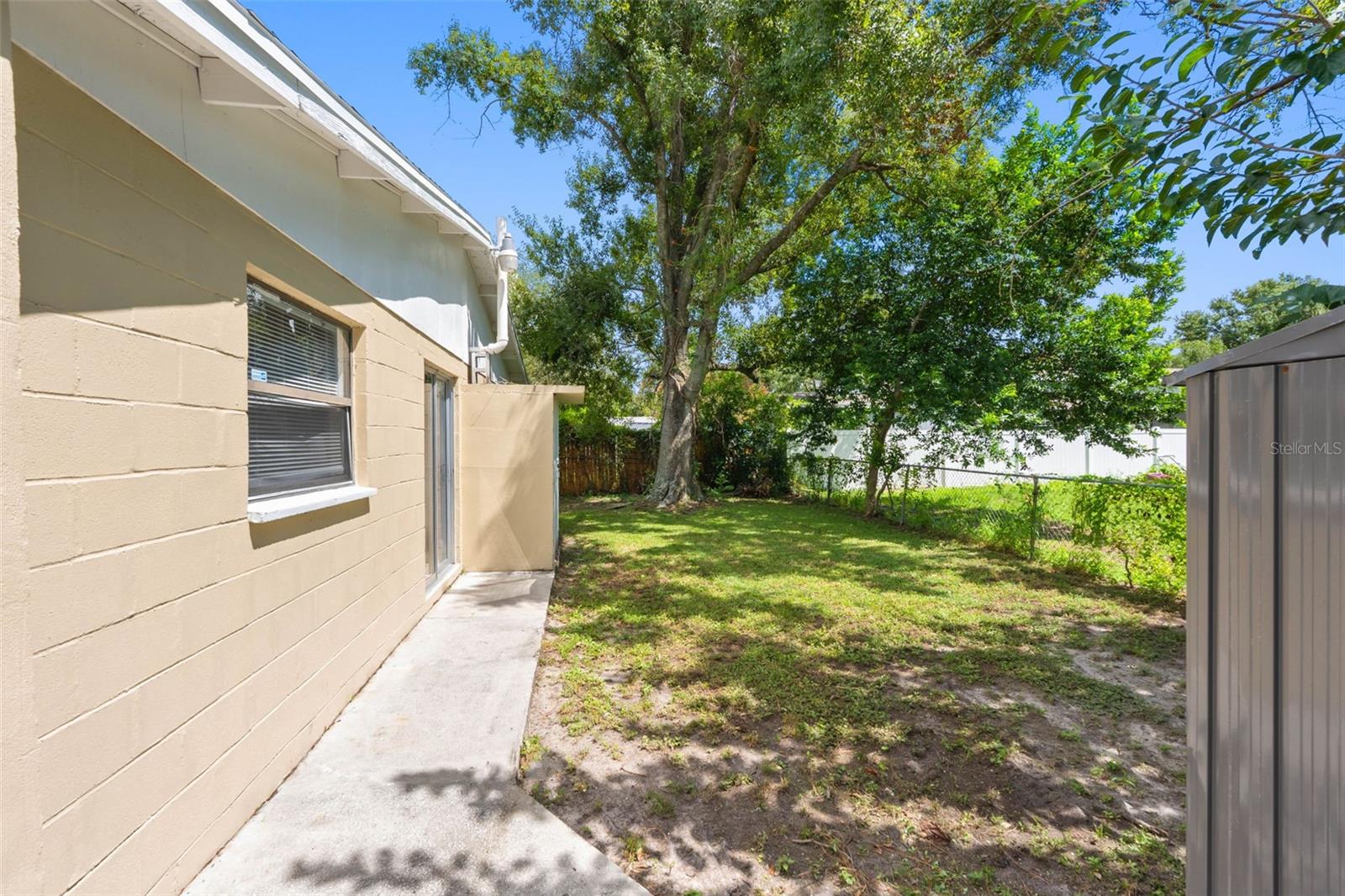 2405 E Annie St, Tampa, FL 33612 photo