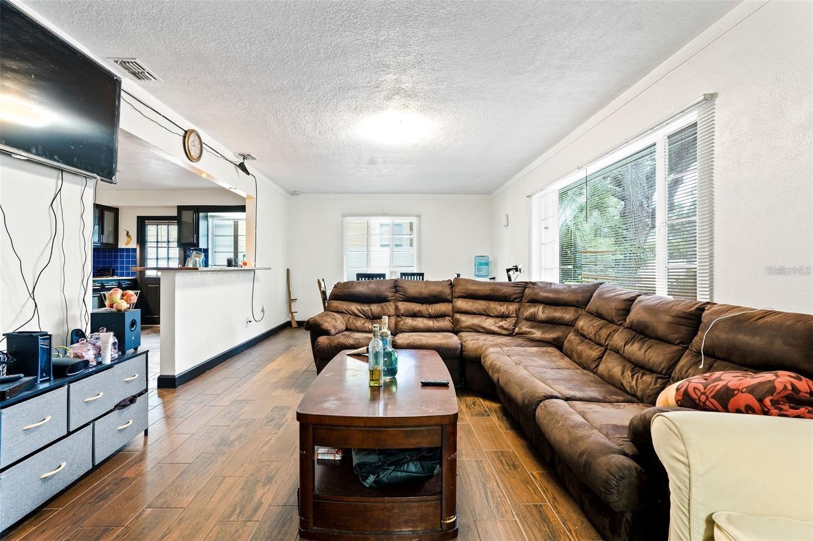 912 Druid Rd, Clearwater, FL 33756 photo