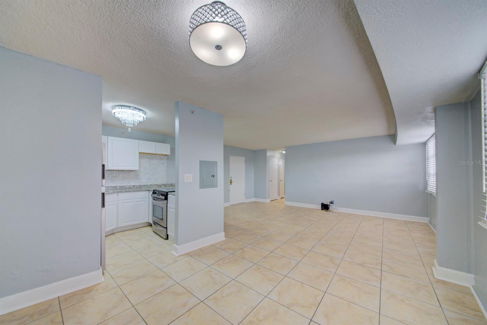 3315 58 Ave #306, Saint Petersburg, FL 33712 photo