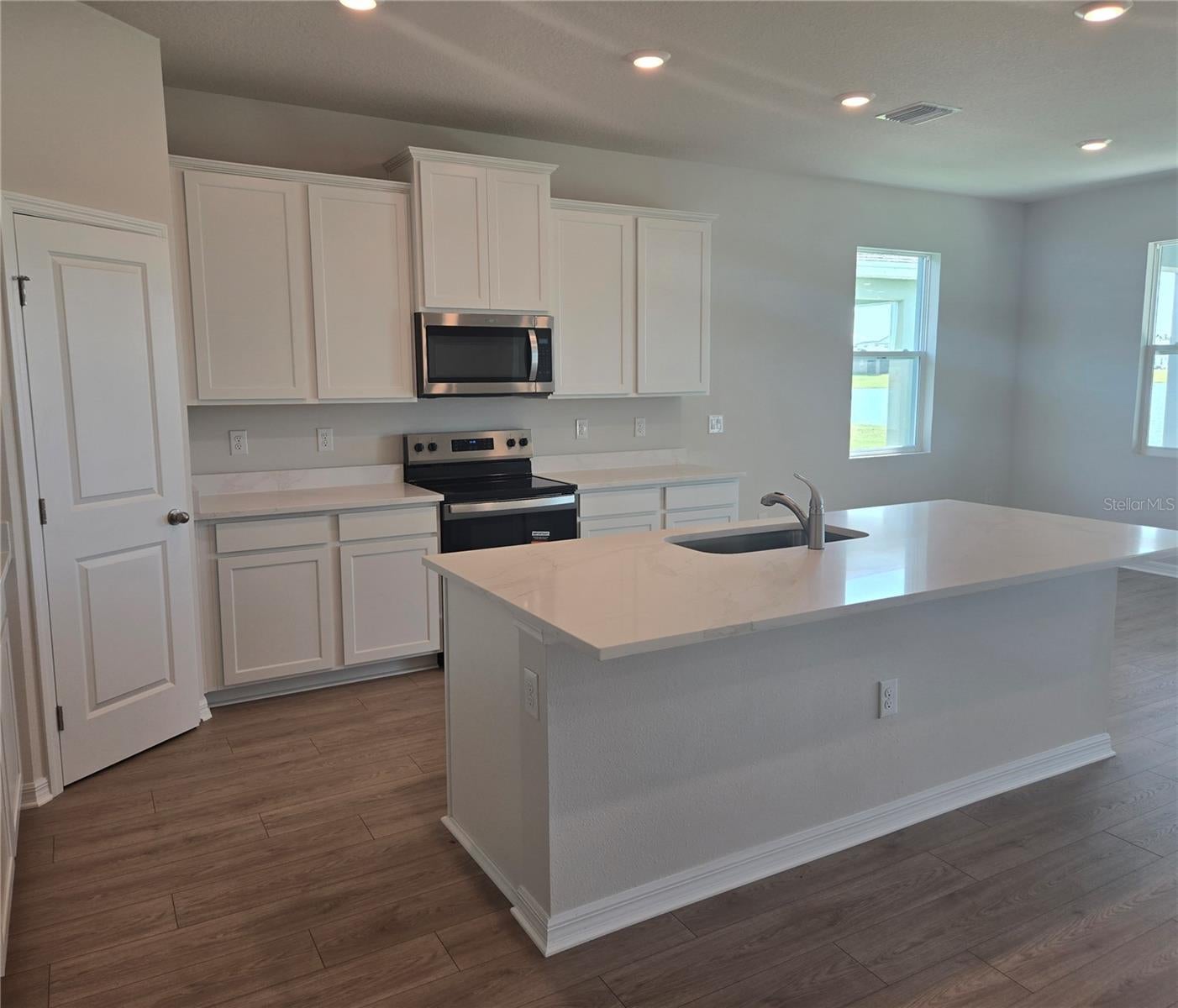 17131 James Trl, Parrish, FL 34219 photo
