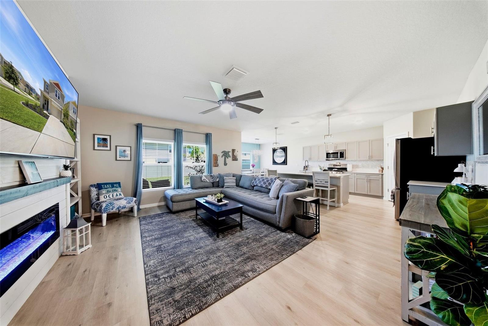 12953 Camarillo Pl, Lithia, FL 33547 photo
