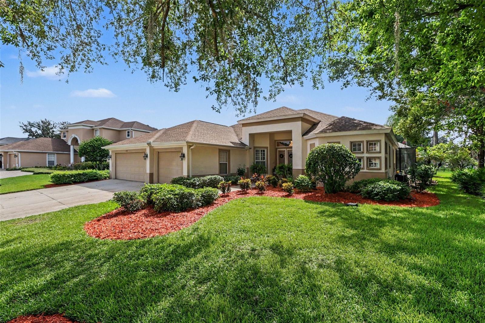 2912 Hampton Place Ct, Plant City, FL 33566