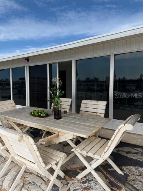 582 Boca Ciega Point Blvd, Saint Petersburg, FL 33708 photo