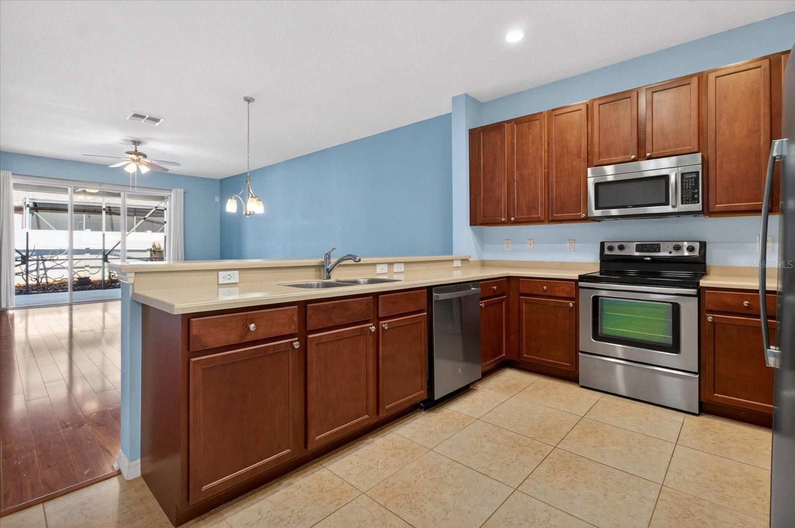 2153 Barracuda Ct, Holiday, FL 34691 photo