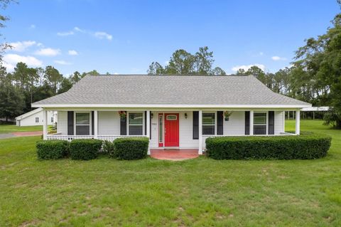 Single Family Residence in TRENTON FL 9910 S SANTA FE AVENUE.jpg