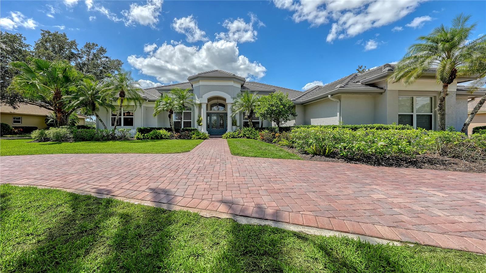 3194 Charles Macdonald Dr, Sarasota, FL 34240 photo