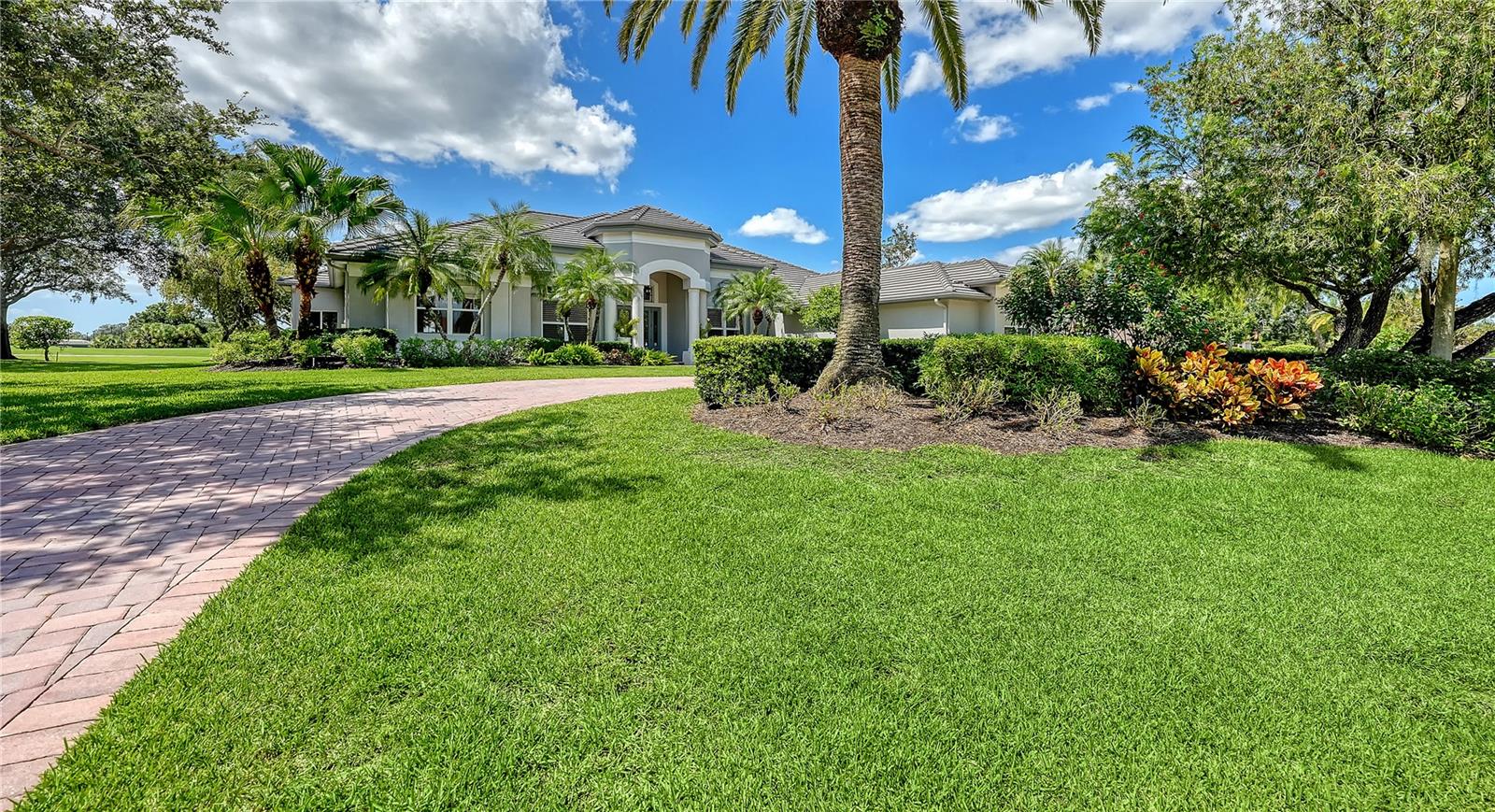 3194 Charles Macdonald Dr, Sarasota, FL 34240 photo