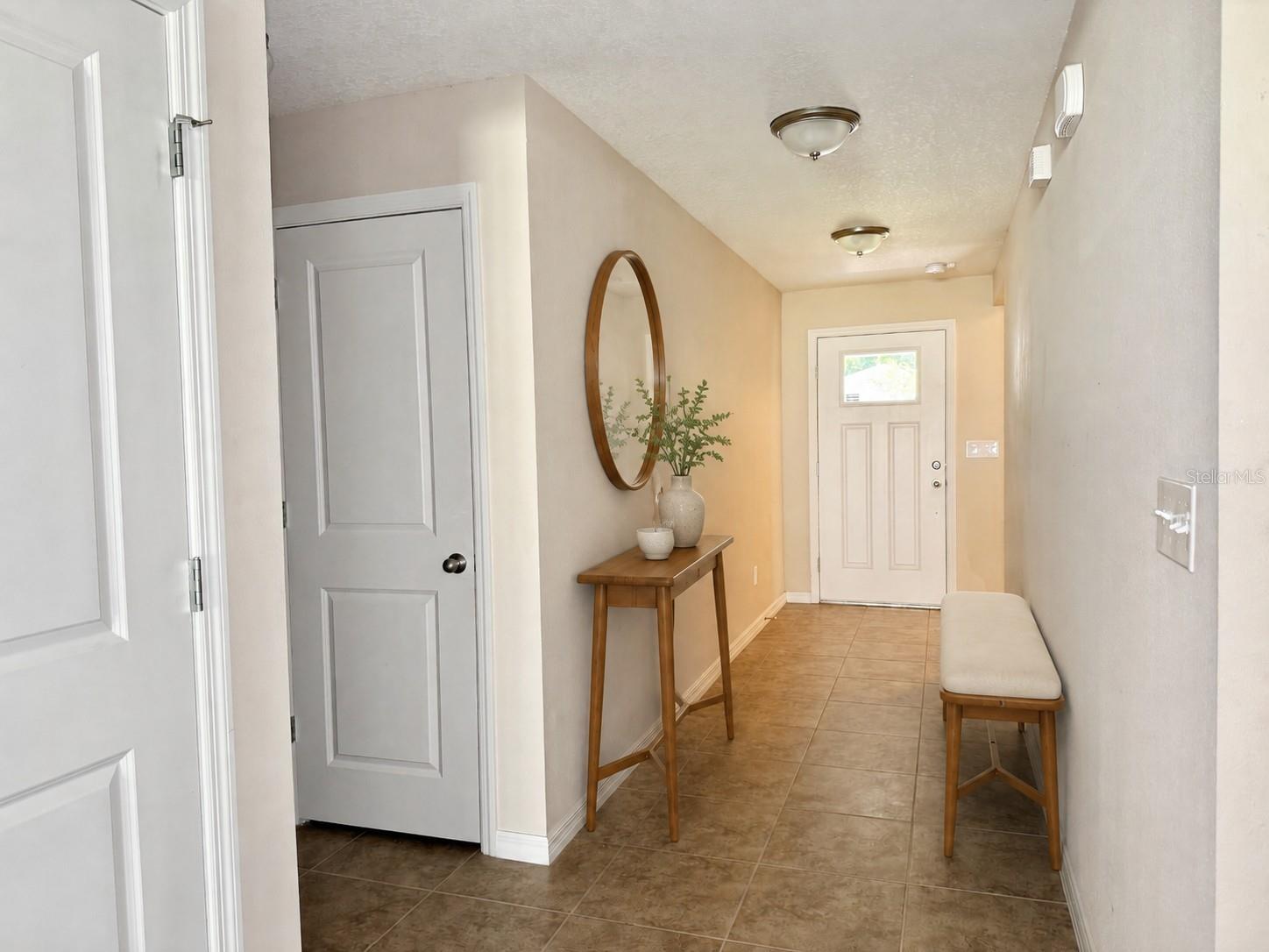 9242 Freedom Hill Dr, Seffner, FL 33584 photo