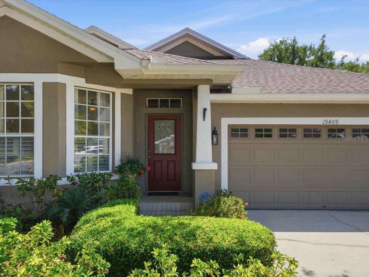 19409 Golden Slipper Pl, Lutz, FL 33558 photo