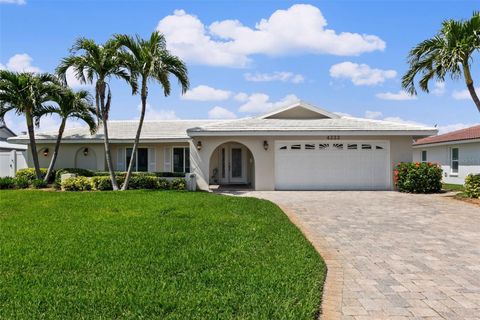 Single Family Residence in ST PETERSBURG FL 4333 48TH AVENUE.jpg