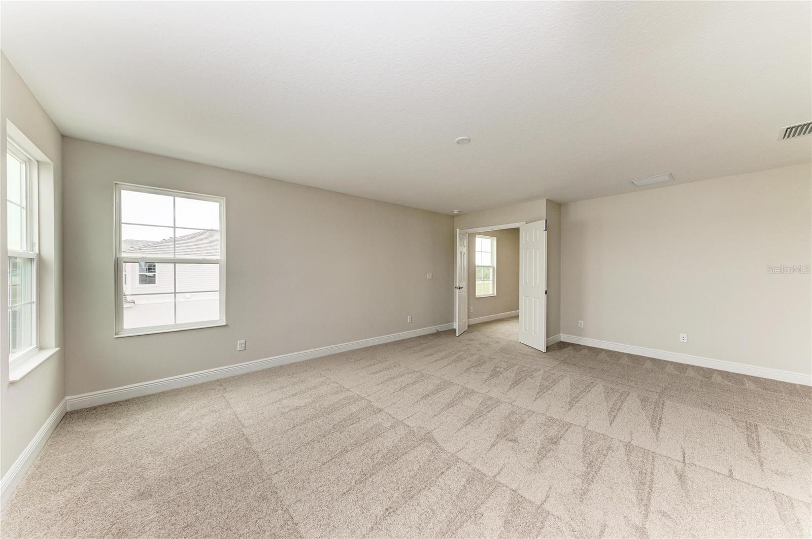 10186 Surrey Rose Dr, San Antonio, FL 33576 photo